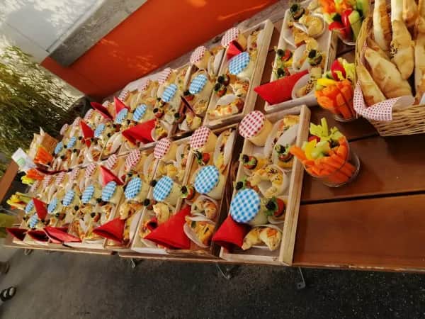 Hochwertiges Mittagessen für Unternehmen in Wals bestellen